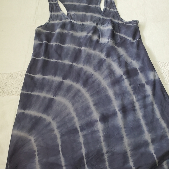 GAP top - Picture 1 of 2